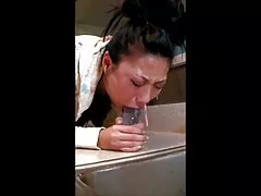 کھیل ہی کھیل میں کلب فحش ایک لڑکا ایک لڑکی سے ملاقات کی پارکنگ میں لایا ، گھر دیا ، اس کے منہ میں بھاڑ میں جاؤ