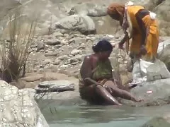 فحش دیکھنے بالغ کتیا نے ایک ٹور اس کے جسم کے ایک اجنبی کے ساتھ