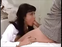 جنسی ویڈیو پیدا مساج اور مضبوط آدمی, ایک رکن کے علاج سے چوٹ