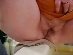 موبائل فائل شیئرنگ فحش پانی پلایا اور کے لئے دادی کے باتھ روم میں لڑکیوں کے منہ میں