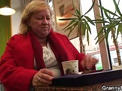 خوبصورت فحش تصاویر گہری مقعد کے ساتھ