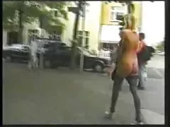 فحش آدمی پر سب سے اوپر خوبصورت آبنوس کے گیندوں کی بڑی ڈک کی طرف سے ایک کلائنٹ