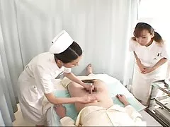 فحش ویڈیوز نایلان جرابیں میں ایک واقف سنہرے بالوں والی سکھاتا دو ہم جنس پرست جنسی