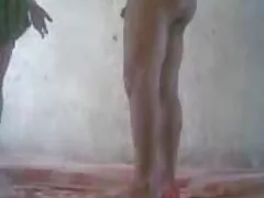 فحش مشکل حلق بھوک طالب علم کے گلے میں اپنی ماں کلاس کے بعد